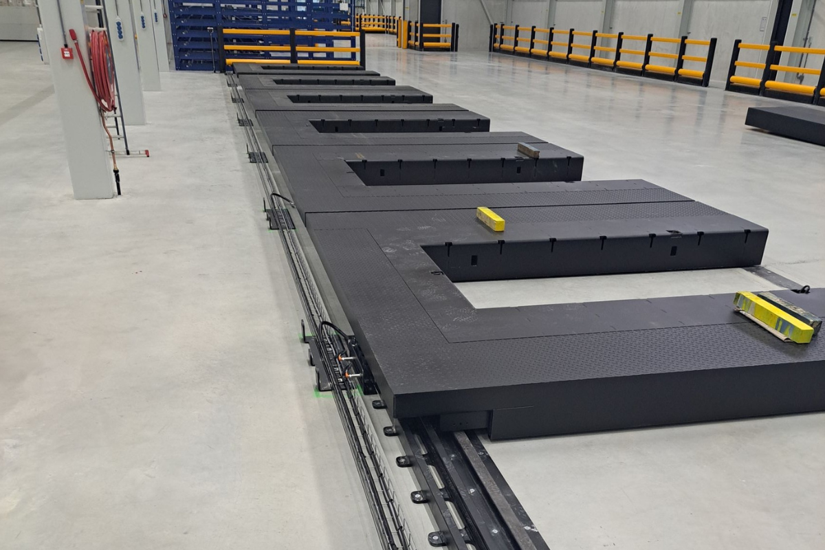 logistiek systeem assemblagelijn productie fabriek elektrohuisjes